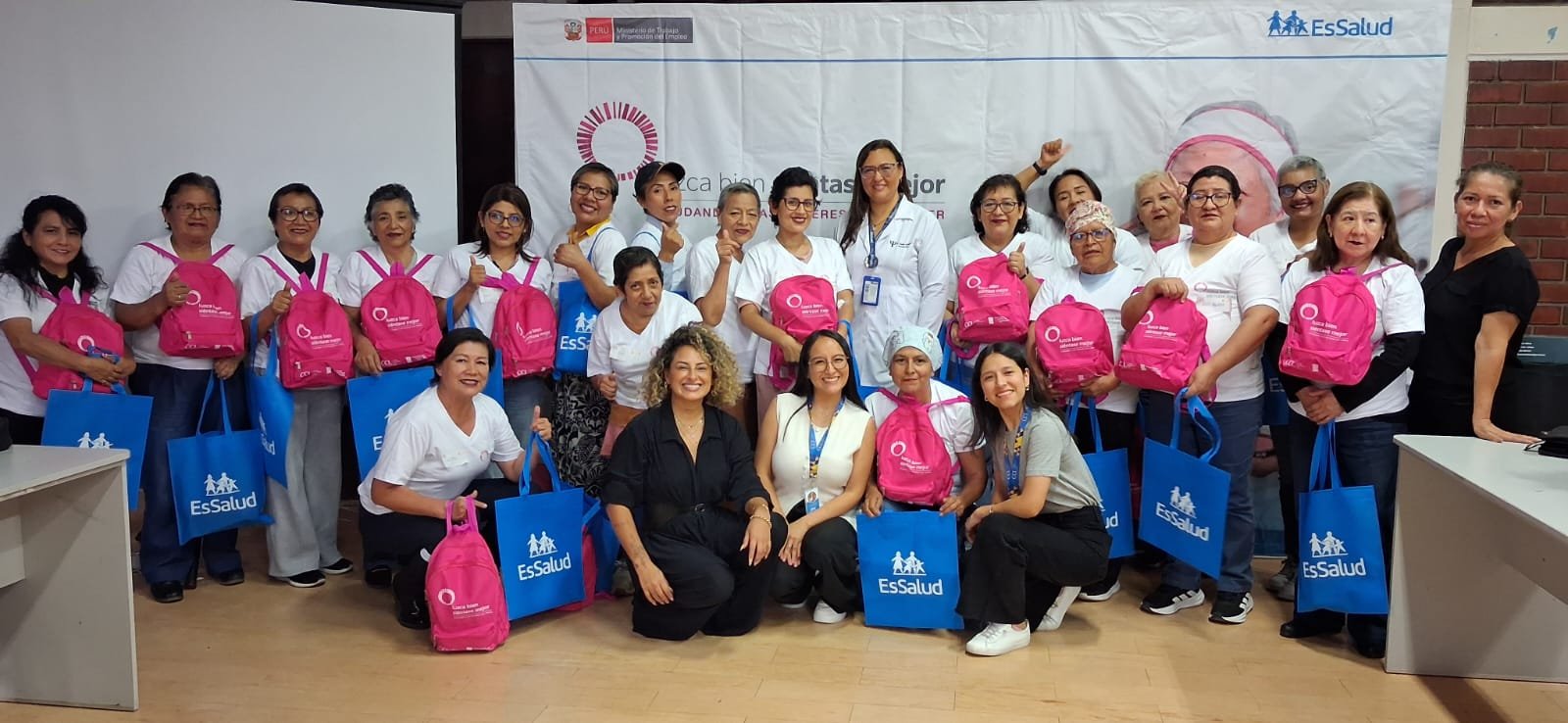 El poder del autocuidado: 19 participantes renovaron su optimismo en el taller «Luzca Bien, Siéntase Mejor» junto a Natura y EsSalud