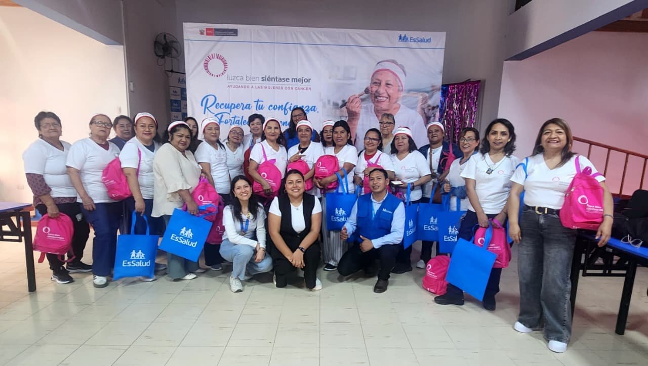Taller «Luzca Bien, Siéntase Mejor» en el Hospital Sabogal: Redescubriendo la Fuerza e Identidad a Través del Cuidado Personal